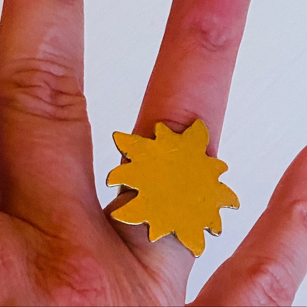 Agatha Paris💫 Starburst Gold Adjustable Ring